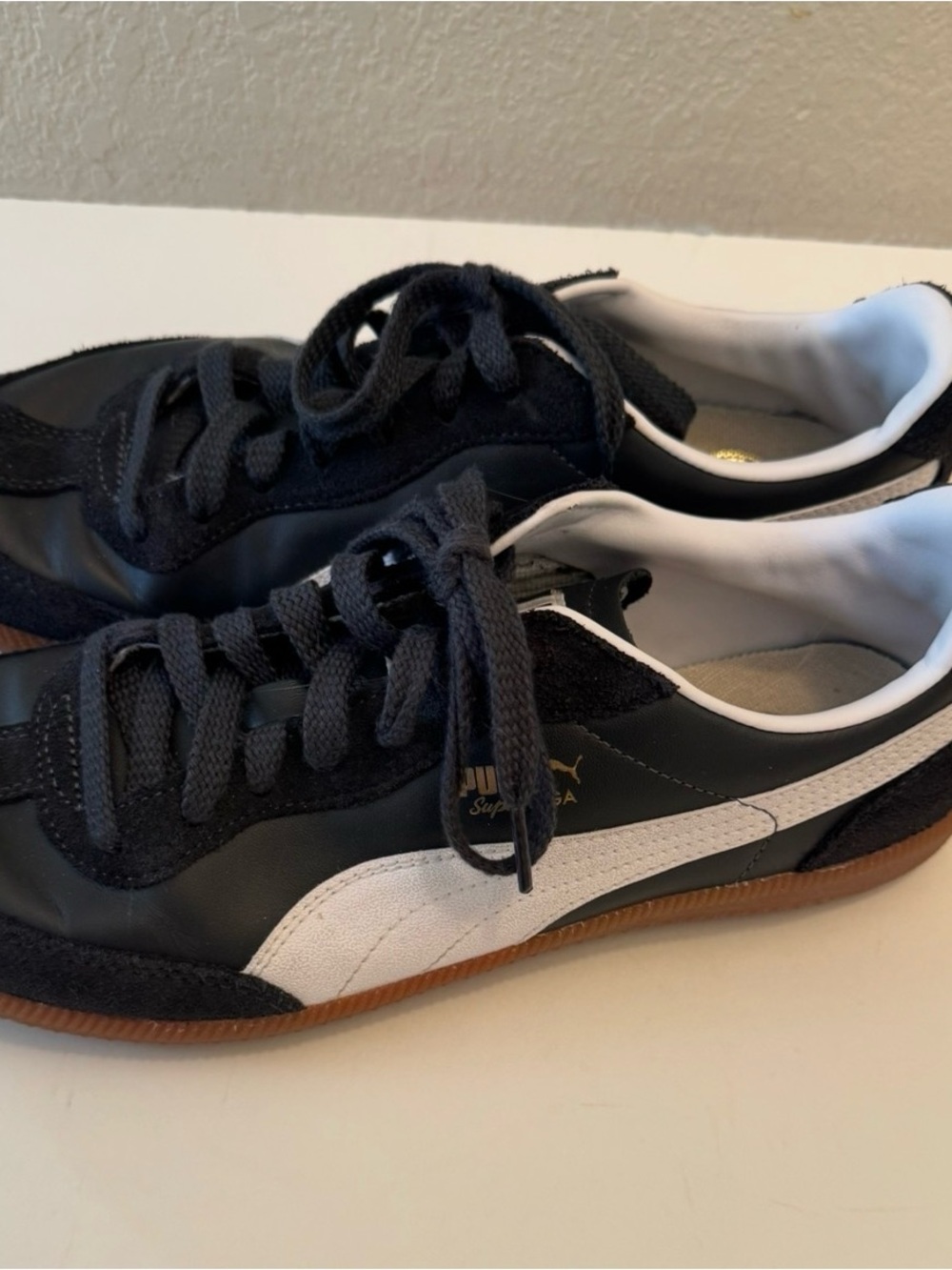 Puma Men’s Navy, White & Gum Leather Suede Low-Top Sneakers
